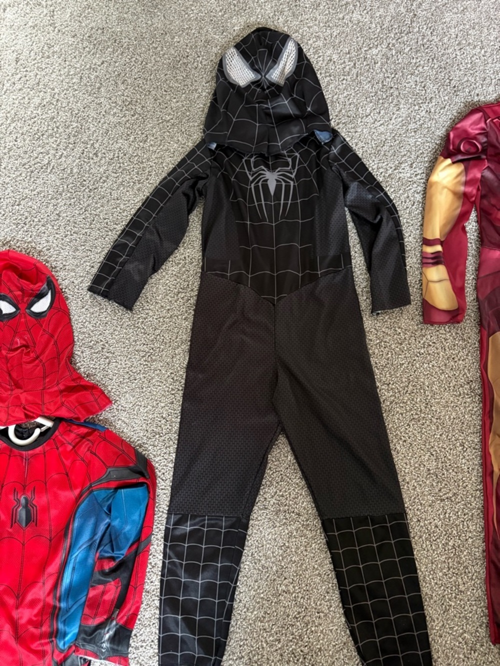 Halloween Costumes - Picture 3 of 12